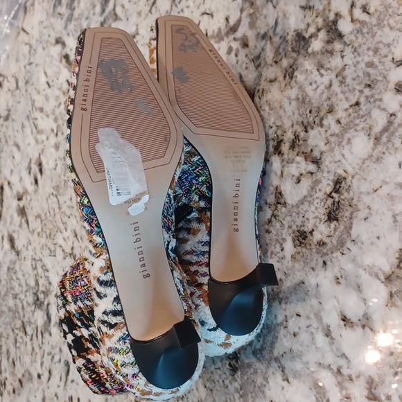 NEW Gianni Bini Women's Palmero Flannel Plaid Snip Toe Kitten Heel booties SZ 5 - Picture 12 of 16